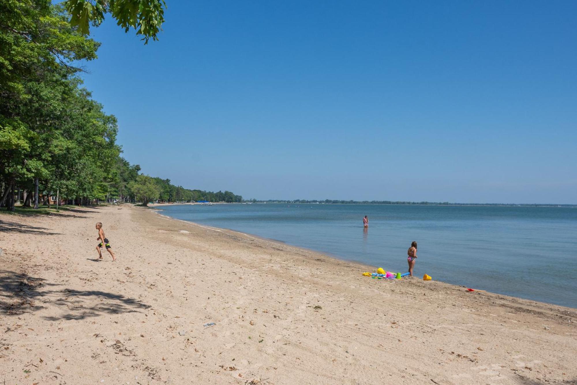 Cozy Home Lake Huron II Au Gres Exterior photo